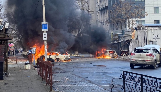Terror zu Einschüchterung und Vergnügen: Selenksyj veröffentlich Fotos von russischem Angriff auf Cherson