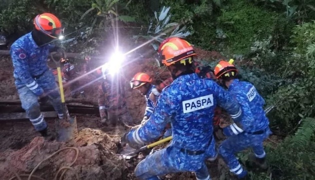 У Малайзії знайшли ще одну жертву зсуву ґрунту, кількість загиблих сягнула 31