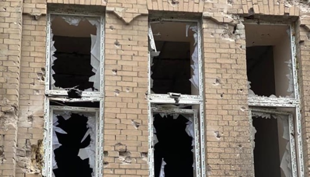 У Бахмуті ворог обстрілами пошкодив 46 закладів шкільної та дошкільної освіти 