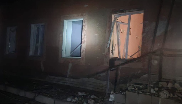 росіяни обстріляли пологовий будинок у Херсоні