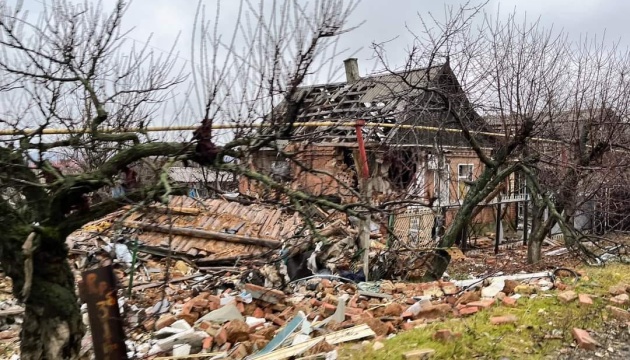 Russians injure three civilians in Donetsk region