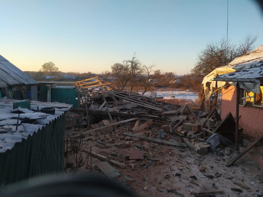 Los rusos atacan dos comunidades en la región de Sumy, dañando casas y escuelas