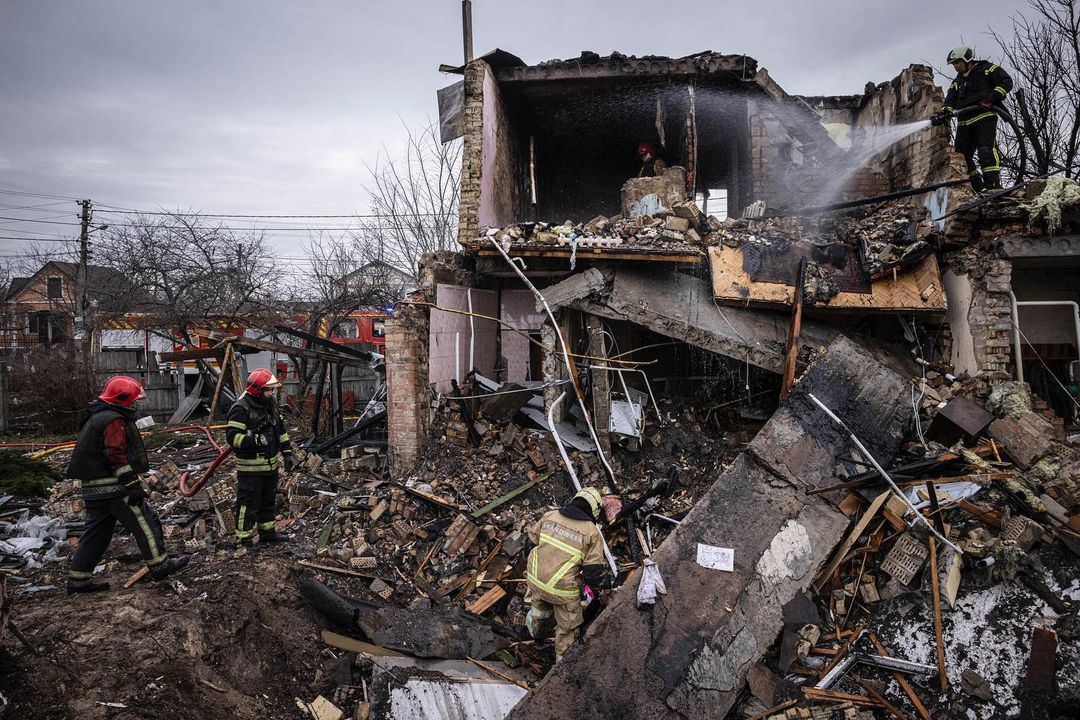 Más de 2,4 millones de ucranianos viven en casas dañadas por la guerra