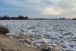 About 20 households flooded due to ice jam on Desna in Kyiv region