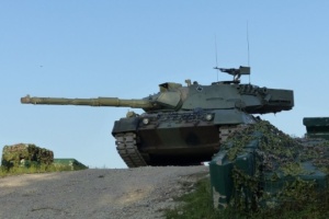 ФРН передала Україні додаткові танки, боєприпаси, гвинтівки та машини