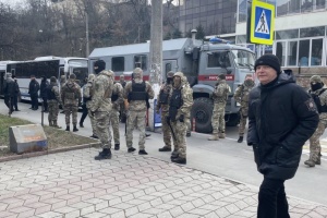 Кримськотатарських активістів у Сімферополі відправили під арешт на 10-16 діб