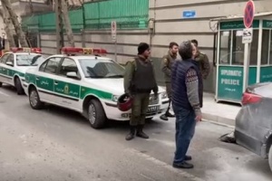У Тегерані озброєний чоловік напав на посольство Азербайджану, є жертва і поранені
