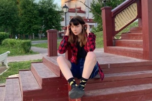 У росії дівчині загрожує в’язниця за публікацію в соцмережі з критикою війни в Україні