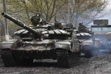 Russia preparing for Ukrainian offensive in two sectors - UK intel