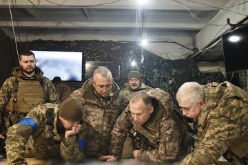 Le commandant des forces terrestres ukrainiennes s’est rendu à Bakhmout 