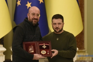Zełenski wręczył przewodniczącemu Rady Europejskiej Order „Za zasługi”