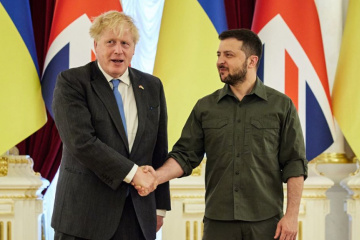 Zełenski spotkał się z Johnsonem w Kijowie

