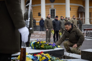 Зеленський вшанував пам’ять Героїв Крут