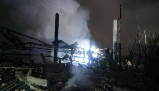 Bloques de apartamentos, jardín de infancia e instalaciones de infraestructura dañados en ataque contra Zaporiyia