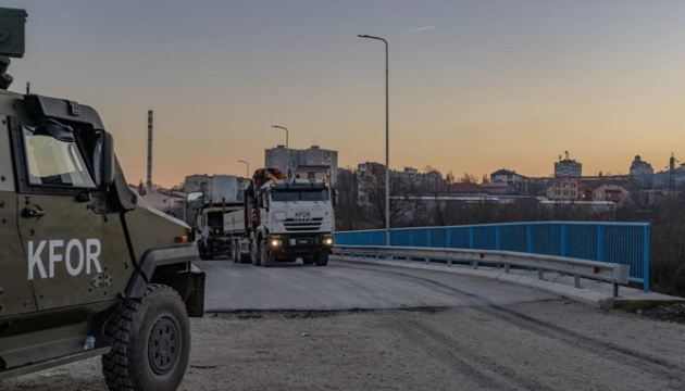 Сили KFOR розібрали останні барикади на півночі Косова