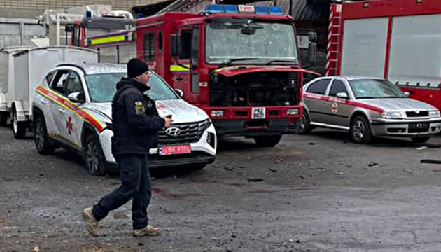 Enemy strikes fire station in Kherson again, casualties reported 