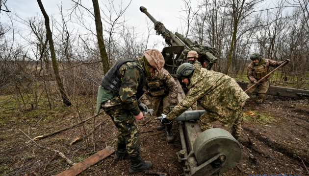 Fuerzas Armadas de Ucrania repelen los ataques enemigos cerca de 13 asentamientos