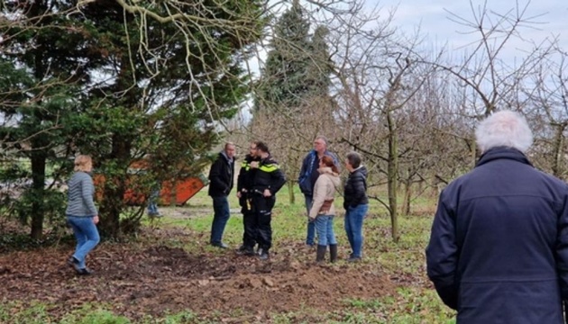 У селі в Нідерландах мисливці за скарбами шукають заховані нацистами коштовності