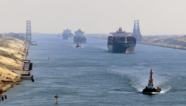 Frachtschiff mit ukrainischem Mais im Suezkanal gestrandet