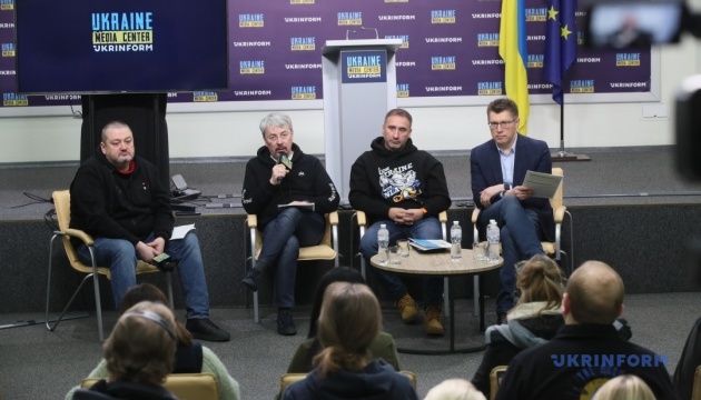 У Києві презентували дослідження про роботу іноземних журналістів в Україні під час війни