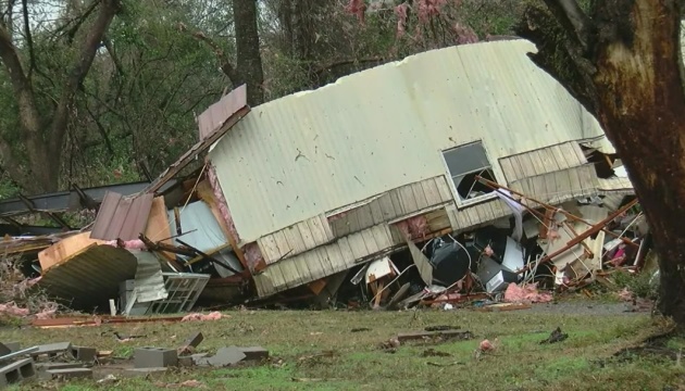 Через шторм та торнадо на півдні США загинули семеро осіб, ще 12 постраждали