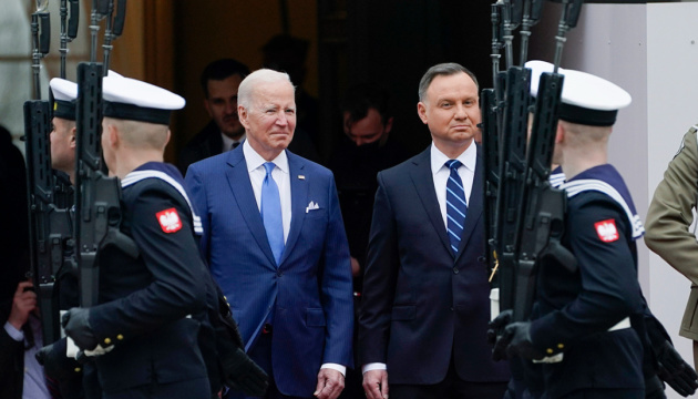 Duda, Biden i von der Leyen to najpopularniejsi przywódcy na Ukrainie

