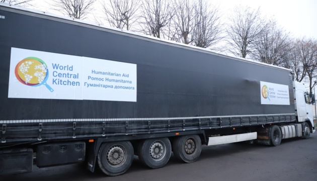 Польські благодійники передали українським прикордонникам партію допомоги