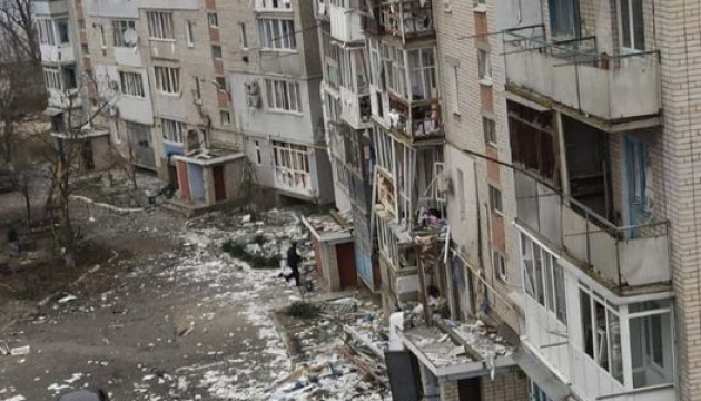 росіяни знову обстріляли Каховку, у місті руйнування