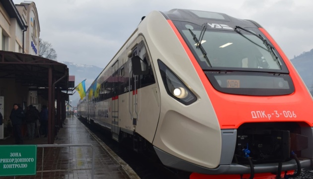 Укрзалізниця відновлює залізничне сполучення з Румунією
