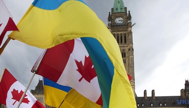 Діаспора подякувала Канаді за бронеавтомобілі для України
