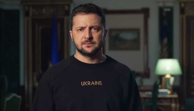 Zełenski podziękował wszystkim, którzy trzymają ukraińską flagę na placach Gruzji

