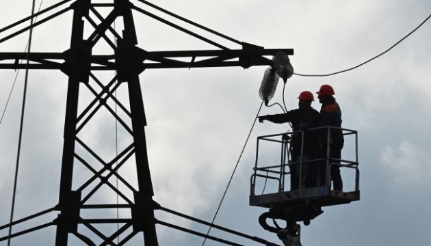 Через негоду на Львівщині без електропостачання понад 40 населених пунктів