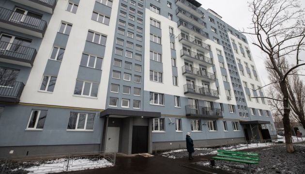 У Києві відновили 11 пошкоджених ворожими обстрілами будинків