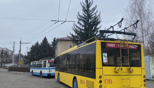 У Хмельницькому зупиняли рух тролейбусів