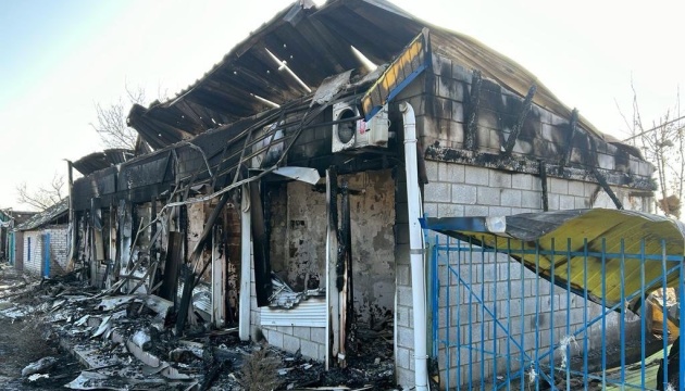 Ворог за добу завдав 33 удари по Донеччині: у поліції показали руйнування