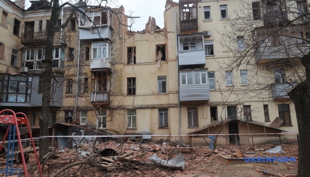 У Харкові демонтують під’їзд будинку, зруйнований російською ракетою – мер