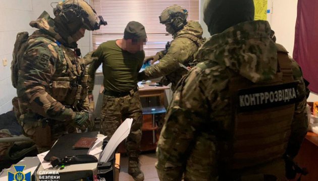 СБУ затримала двох російських «агентів проникнення», які здавали ворогу позиції ЗСУ