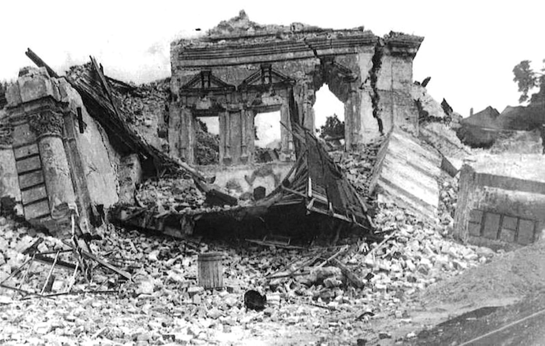 Одна з монастирських споруд, зруйнованих більшовиками, 1937 р.