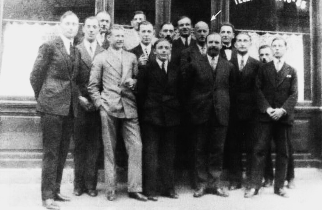 Свято запорожців у Парижі, ресторан Белянкур, 1931 р. 2-й ряд - другий праворуч - Вільгельм фон Габсбург.