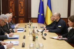 Шмигаль зустрівся з Боррелем — ЄС запустить в Україні програму розмінування на €25 мільйонів