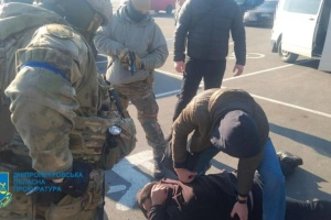 СБУ знешкодила банду вимагачів, які тероризували жителів Дніпра