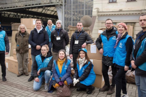 Агенція ООН у справах біженців передала для ВПО Львівщини теплі речі та термоковдри