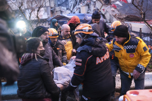 Кількість загиблих від землетрусів у Туреччині та Сирії перевищила 8000