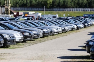 У Латвії пропонують пожертвувати Україні конфісковані автомобілі