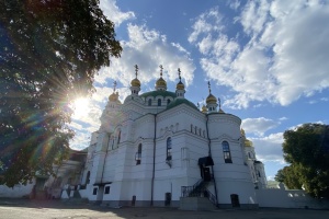 У Києво-Печерській лаврі має тривати релігійне життя – Ткаченко