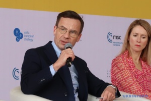Прем’єр Швеції закликав посилити тиск на Росію та розкритикував угоду США про постачання дизелю