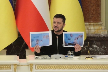 ゼレンシキー宇大統領、ジョージアで拘束され衰弱しているサーカシヴィリ氏の写真公開