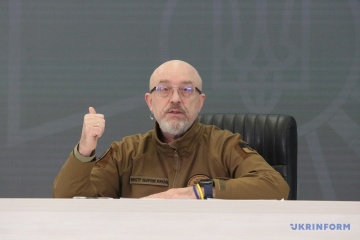 レズニコウ宇国防相、ゼレンシキー宇大統領に同職残留を頼まれたと発言