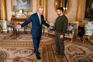En visite au Royaume-Uni, Volodymyr Zelensky a été reçu par le roi Charles III
