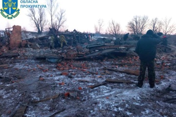 Luftangriffe auf Oblast Tschernihiw: Eine Person getötet, noch eine bleibt unter Trümmern